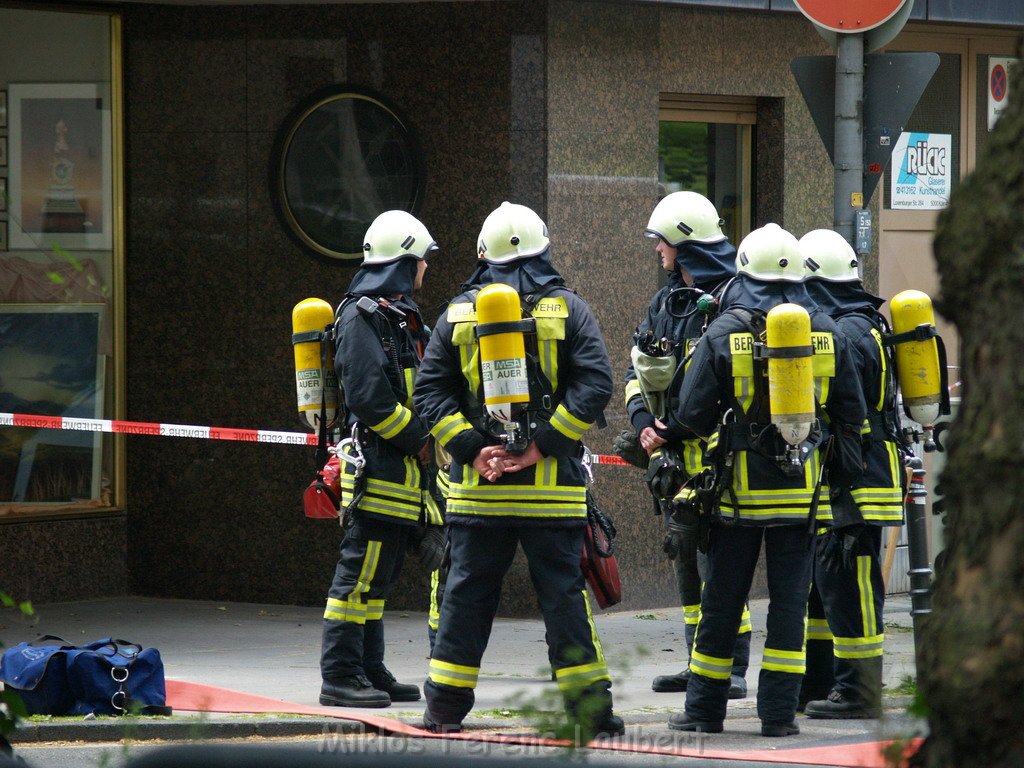 Gasaustritt Koeln Klettenberg Luxemburgerstr   P18.JPG